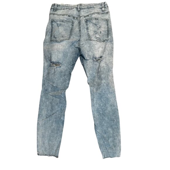 Ripped Demin Jeans - Picture 3 of 4